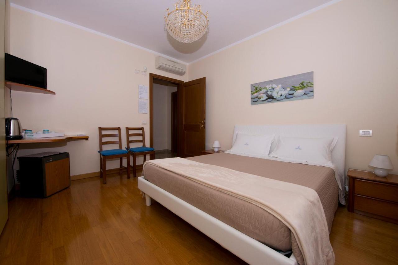La Casa Di Pimpi Bed & Breakfast Десенцано дел Гарда Екстериор снимка